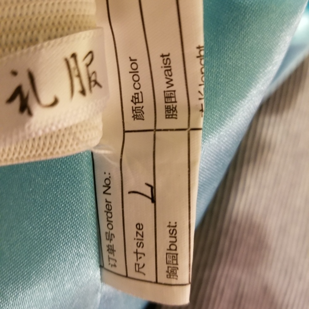 Dress - Picture 4 of 4